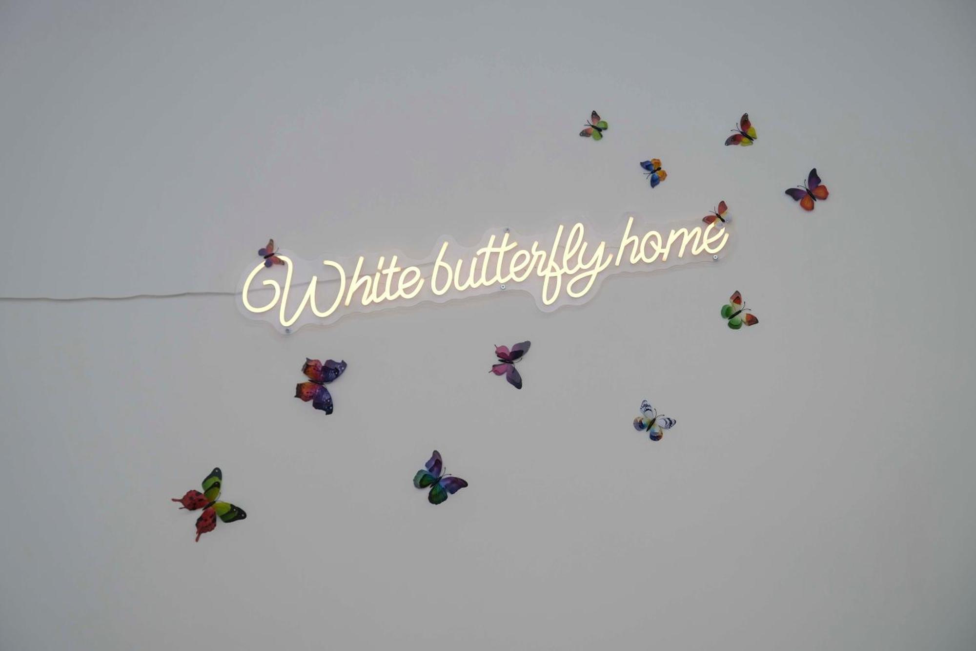 White Butterfly Home Neapel Exteriör bild